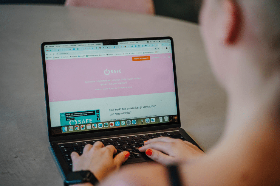 SAFE website voor slachtoffers van partnergeweld